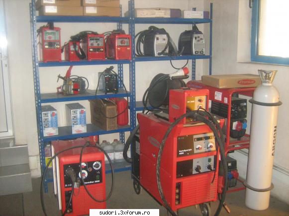 �    de de noi si �second    service de in garantie, si la cerere pentru orice tip de echipament  in