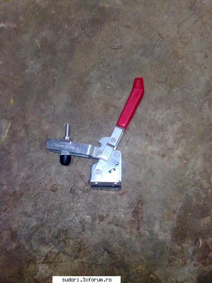 pentru fixarea pieselor ce urmeaza a fi asamblate prin sudura cursa este    speedy block  cod ag300