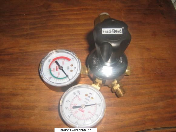 va curand am cumparat un aparat de sudura care a venit echipat cu cablurile de sudura electric  si